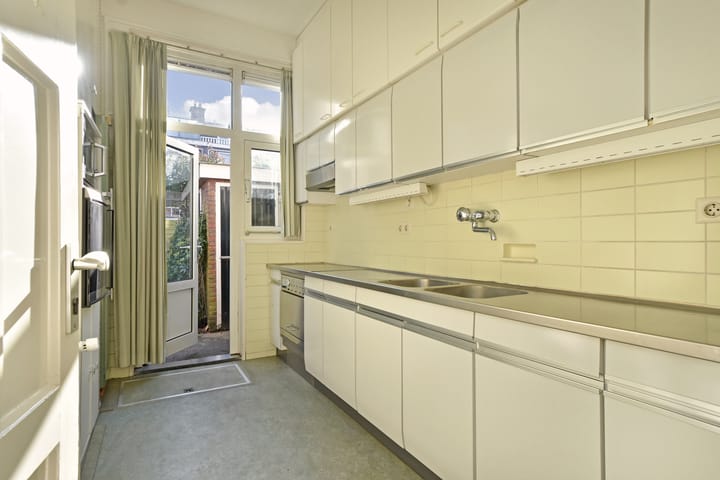 Foto 24 van Van Nijenrodestraat 35