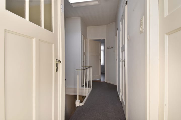 Foto 26 van Van Nijenrodestraat 35