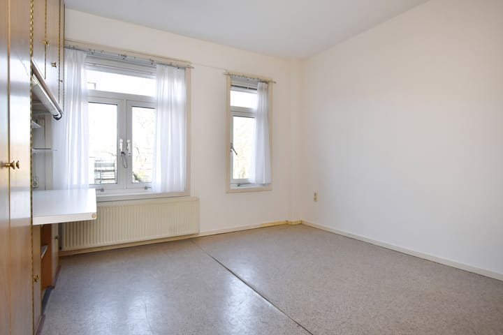 Foto 30 van Van Nijenrodestraat 35