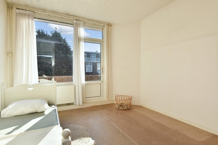 Foto 35 van Van Nijenrodestraat 35