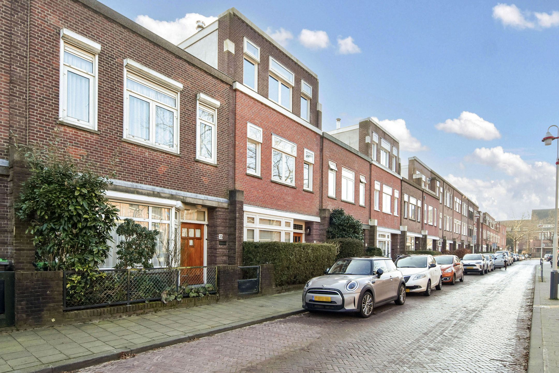 Foto 42 van Van Nijenrodestraat 35