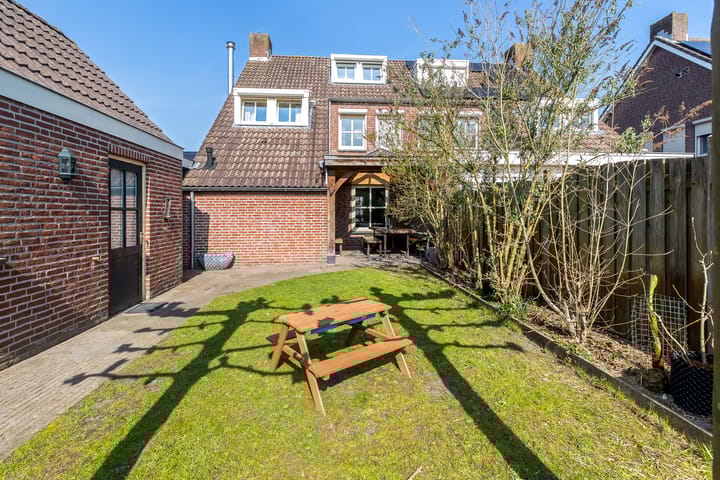 Foto 23 van Borretstraat 77