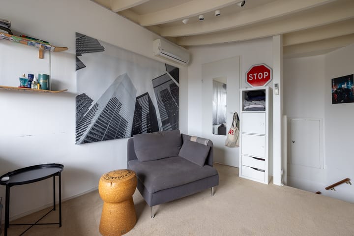 Photo 34 of Johannes Voorhoevestraat 47