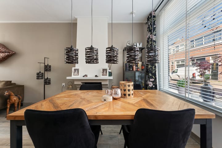 Photo 10 of Weteringstraat 9