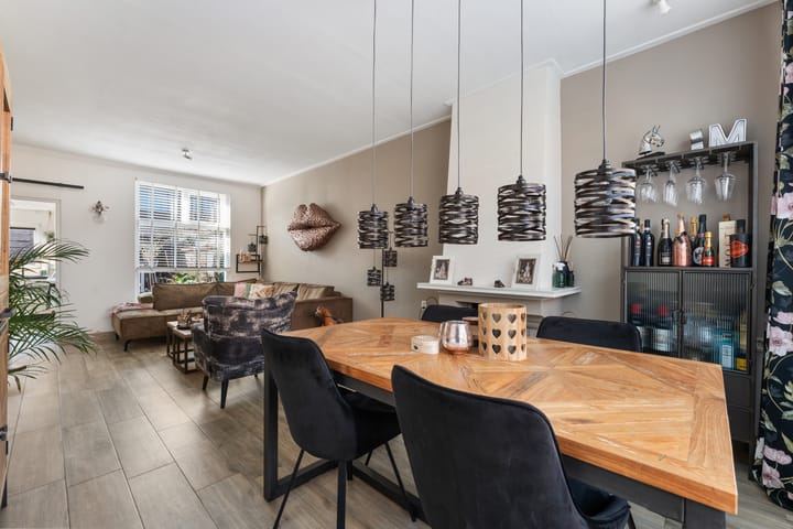 Photo 11 of Weteringstraat 9