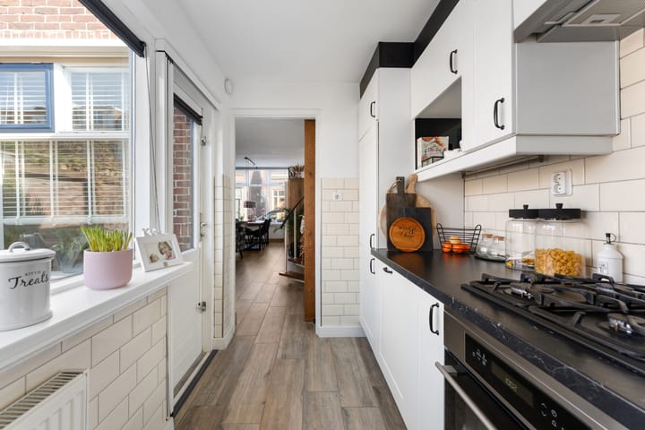 Photo 19 of Weteringstraat 9