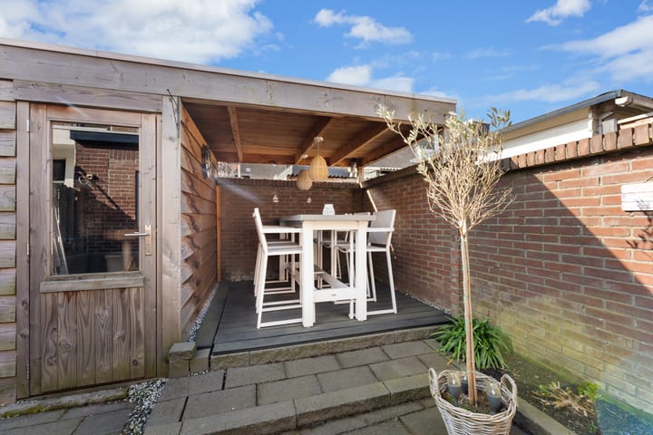 Photo 24 of Weteringstraat 9