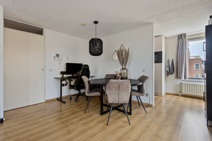 Foto 12 van Harrie Carisstraat 21