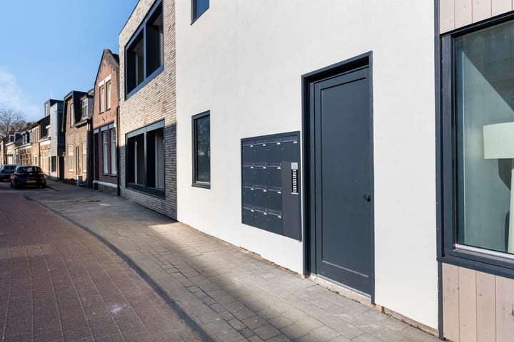 Photo 28 of Bredaseweg 38-A