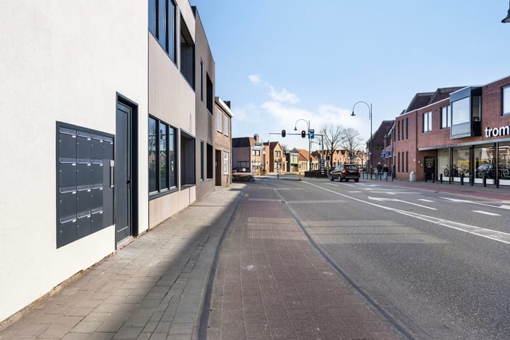 Photo 30 of Bredaseweg 38-A