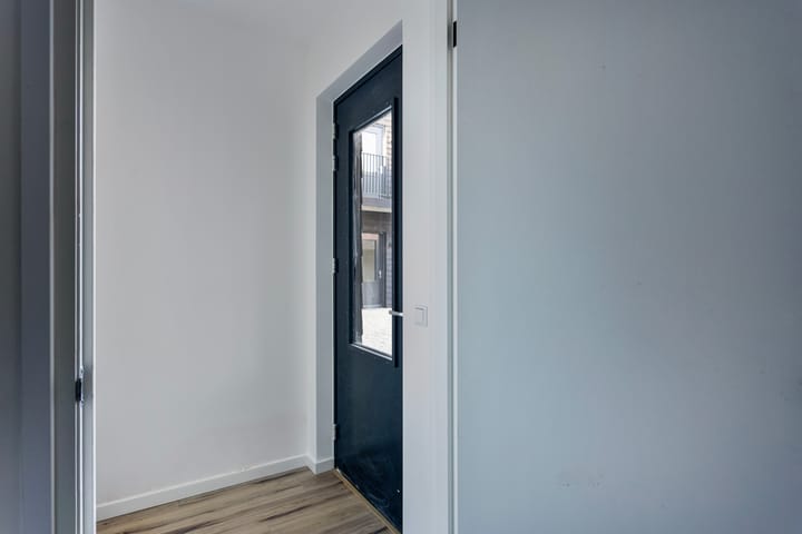 Photo 6 of Bredaseweg 38-A