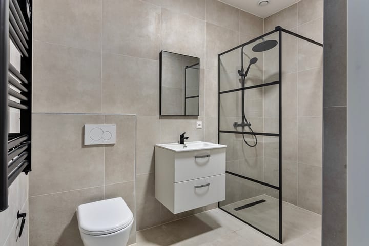 Photo 4 of Bredaseweg 38-A