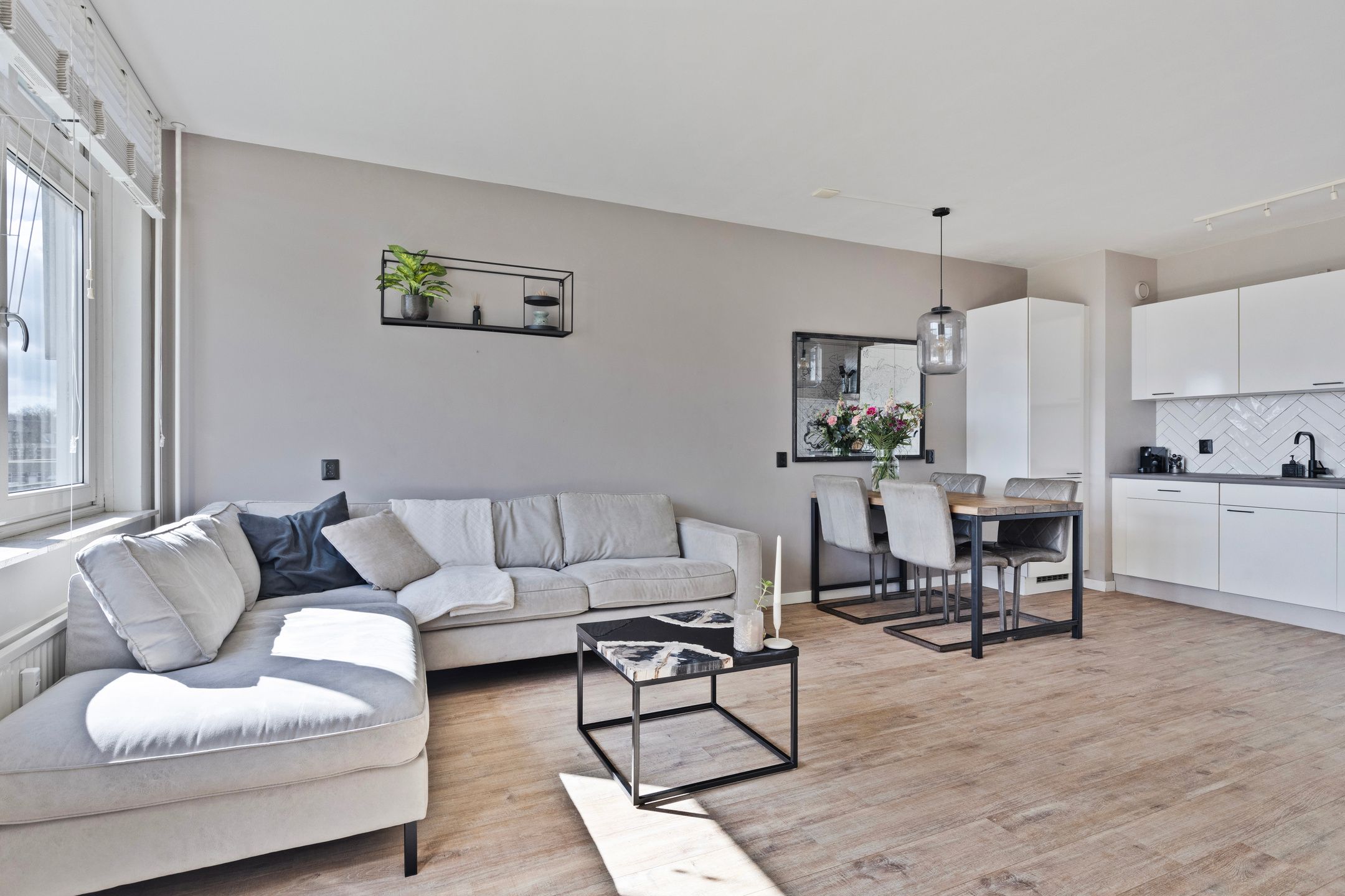 Photo 18 of Zuiderweg 212