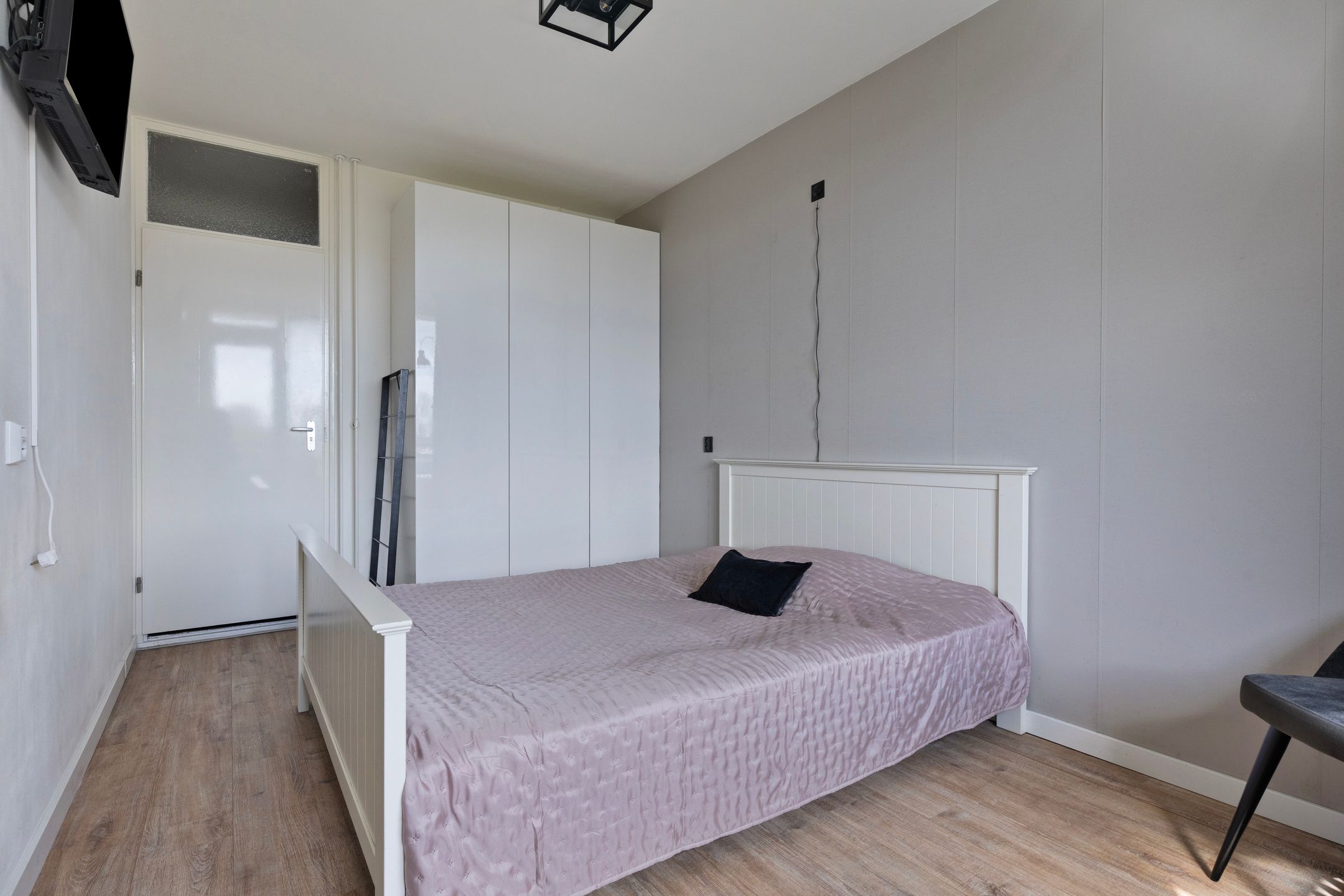 Photo 24 of Zuiderweg 212