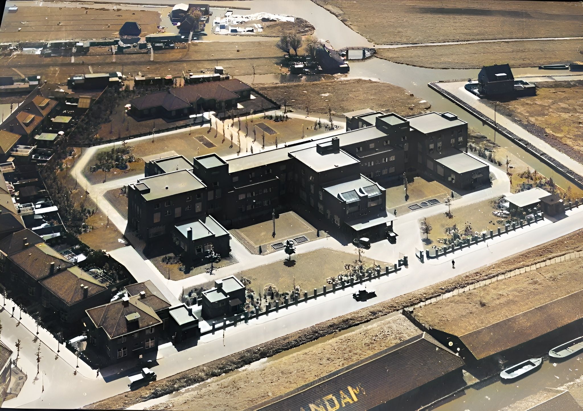 Foto 27 van Dr. C.W.H. van Raaltenpark 35