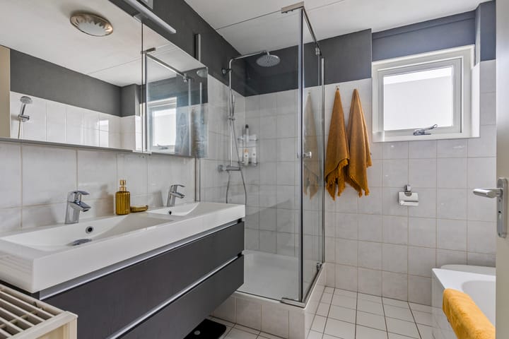 Photo 19 of Wethouder Sonneveldhof 59