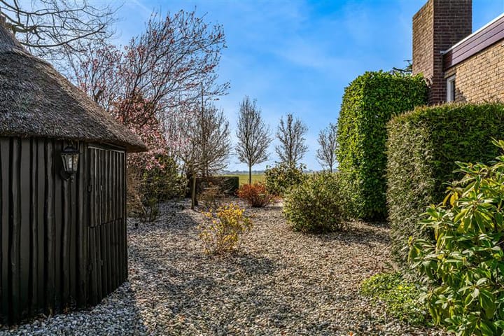 Foto 28 van Meidoornlaan 8