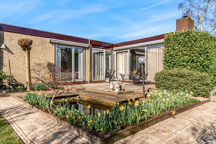 Foto 36 van Meidoornlaan 8