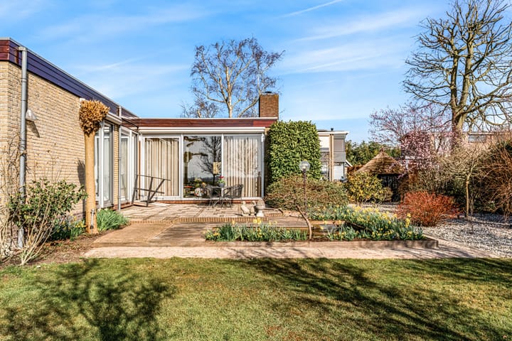 Foto 38 van Meidoornlaan 8