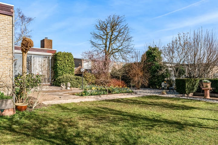 Foto 42 van Meidoornlaan 8