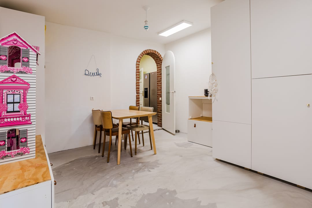 Photo 11 of Liefkeshoek 25-B