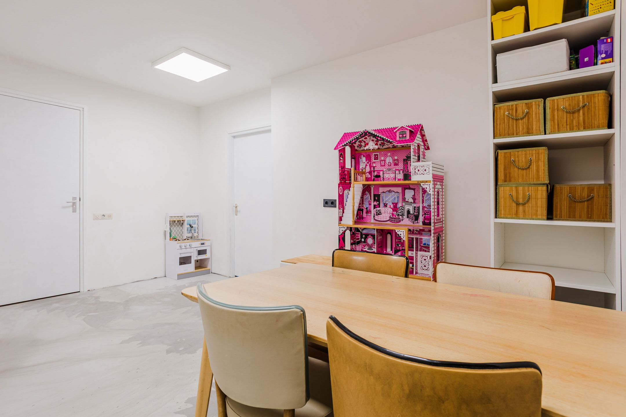 Photo 12 of Liefkeshoek 25-B