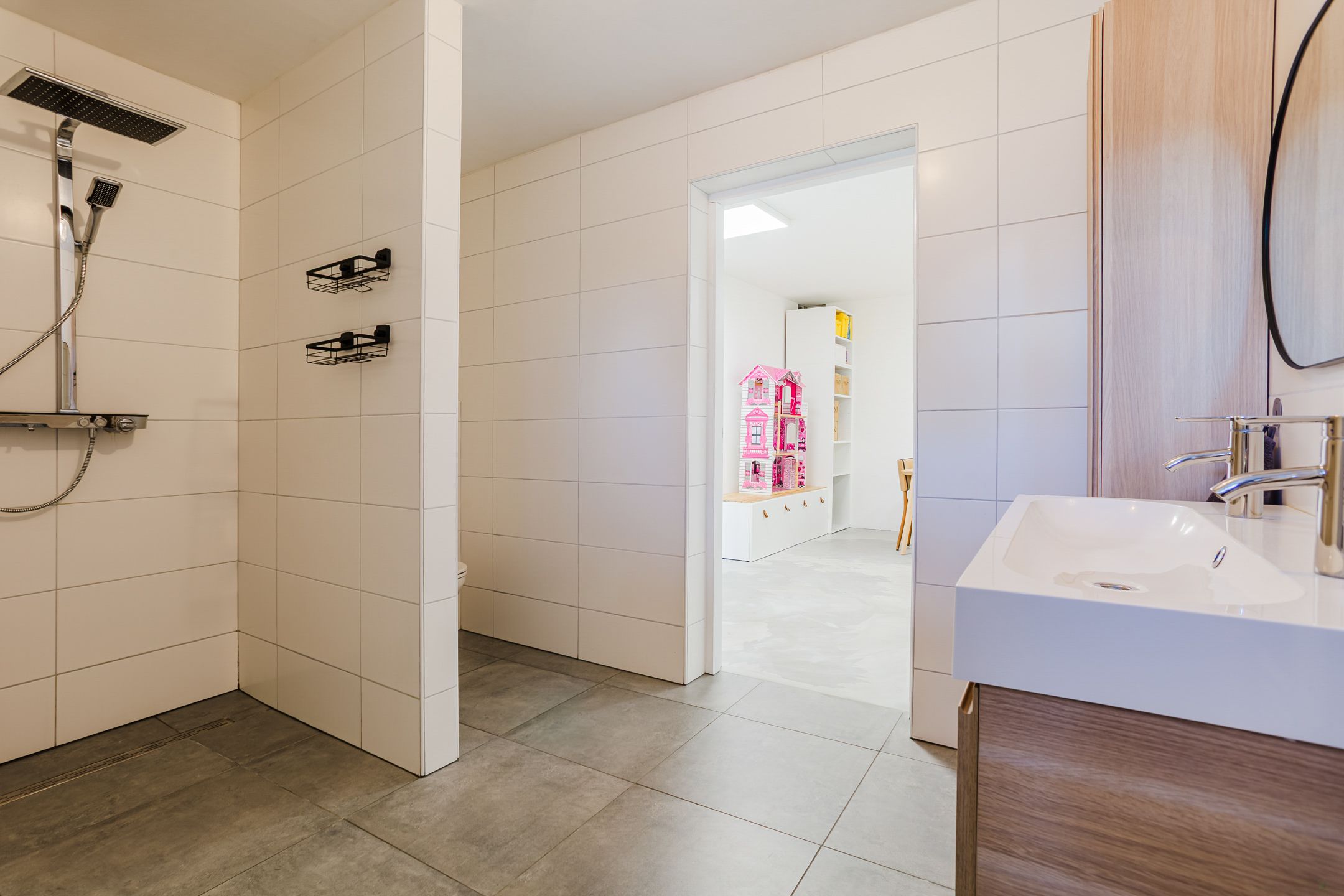 Photo 15 of Liefkeshoek 25-B