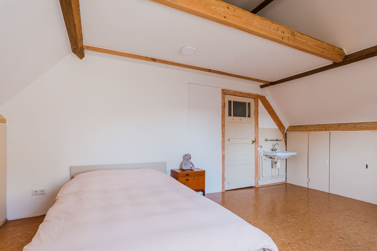 Photo 19 of Liefkeshoek 25-B