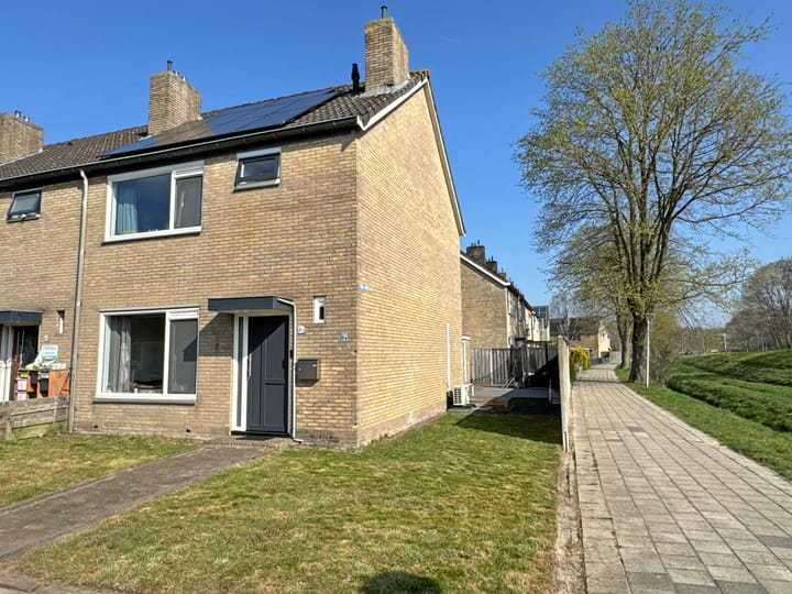 Foto 1 van E E G laan 46