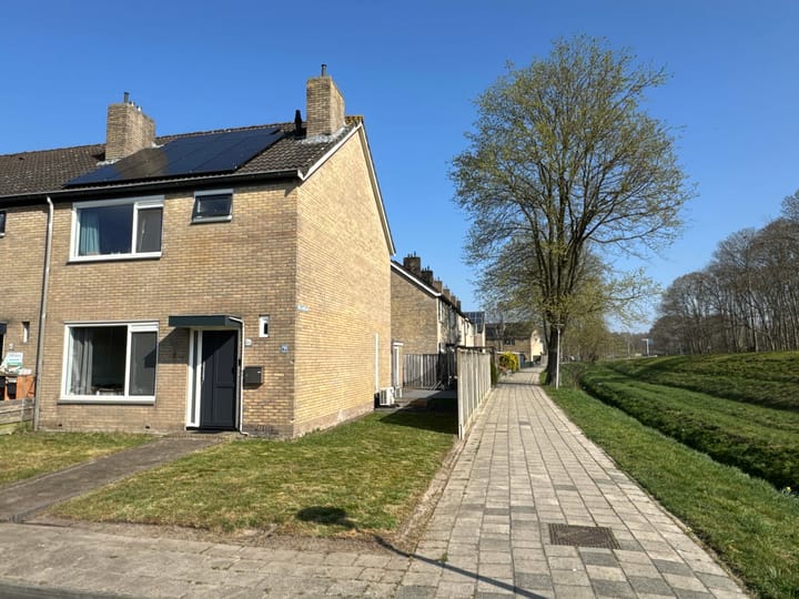 Foto 10 van E E G laan 46