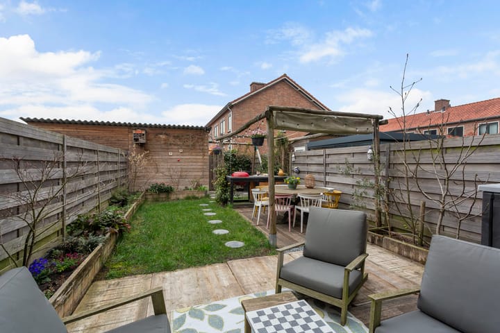 Foto 22 van Clematisstraat 37