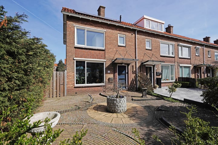 View photo of Douwes Dekkerstraat 24
