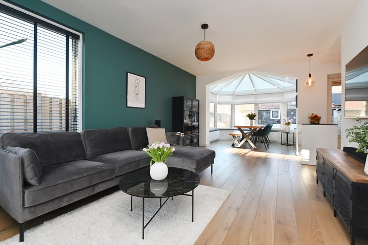 Photo 2 of Douwes Dekkerstraat 24