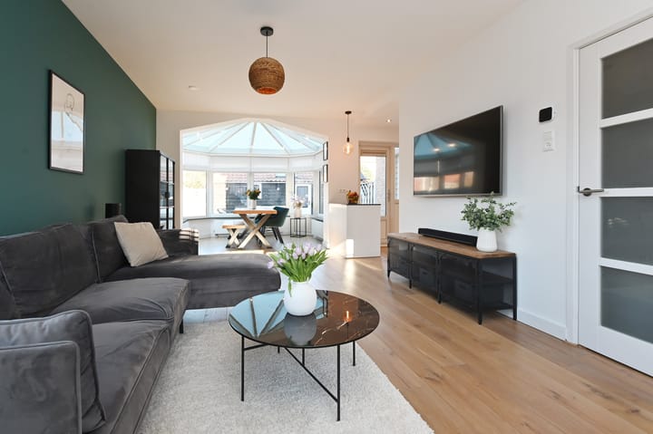 Photo 4 of Douwes Dekkerstraat 24