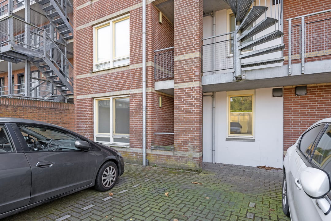 Foto 8 van Spoorstraat 5