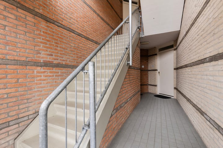 Photo 9 of Reuzenpandasingel 210