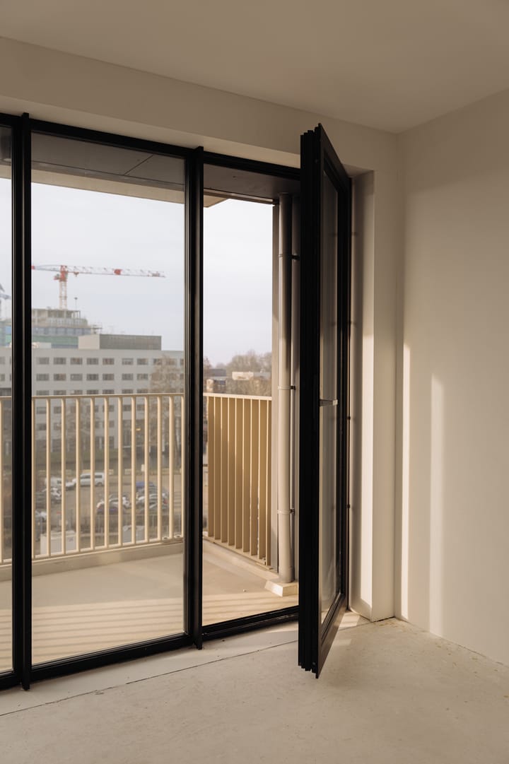 Foto 25 van Mies van der Rohestraat 275