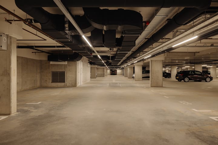 Foto 28 van Mies van der Rohestraat 275