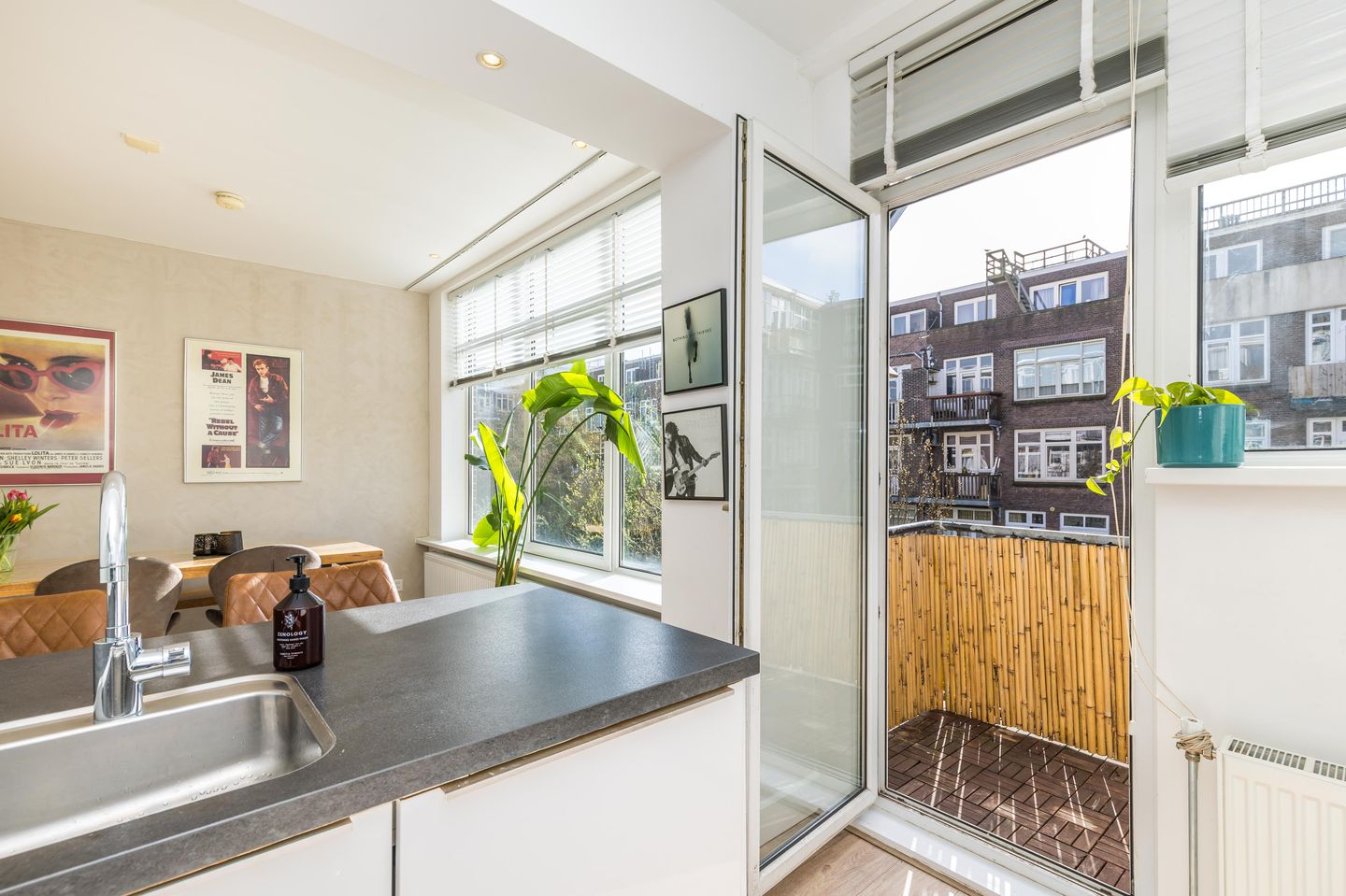 Foto 14 van Van der Dussenstraat 18-B01