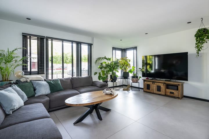 Foto 7 van Binnenweg 24-A