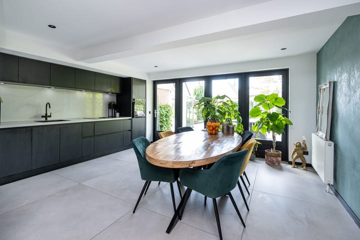 Foto 12 van Binnenweg 24-A