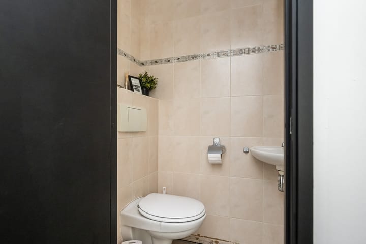 Foto 19 van Binnenweg 24-A