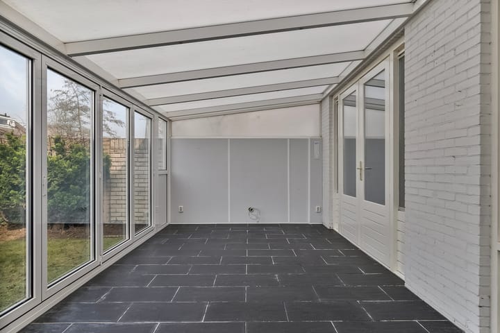 Photo 12 of de Ruijterstraat 9