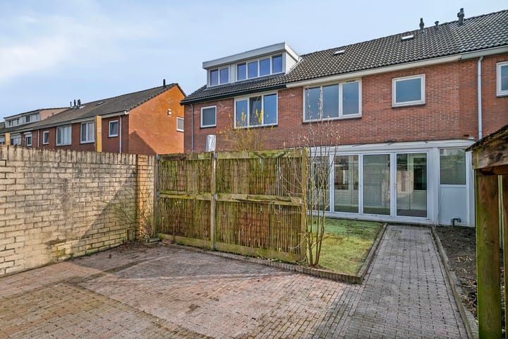 Photo 25 of de Ruijterstraat 9