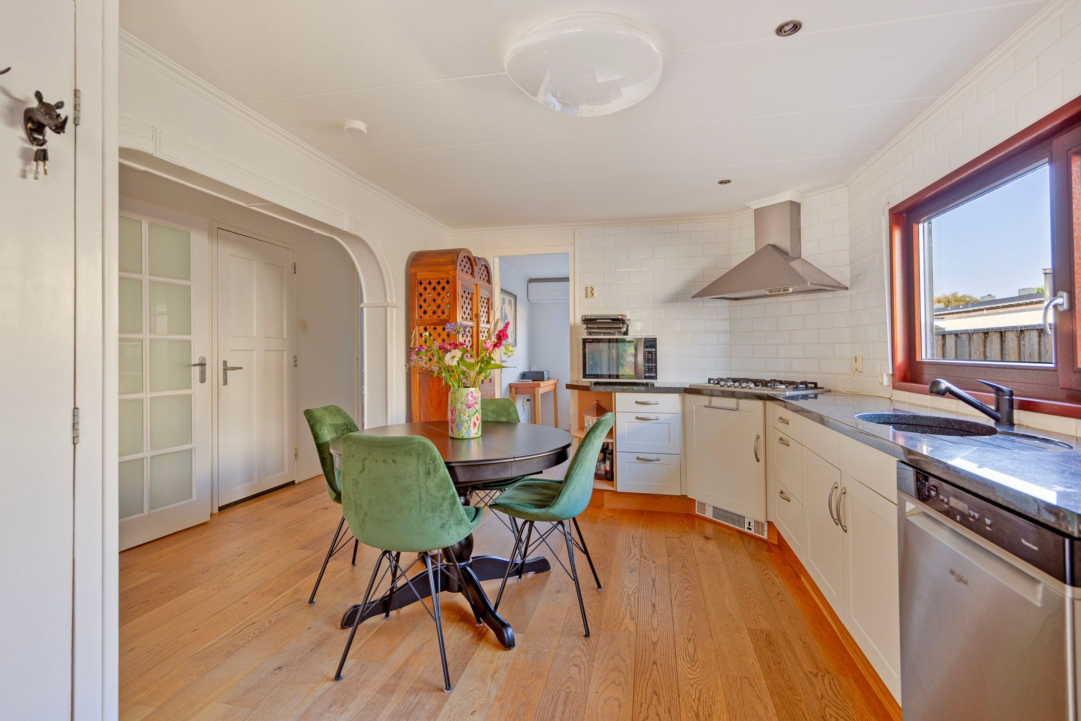 Foto 3 van Massenweg 106-B