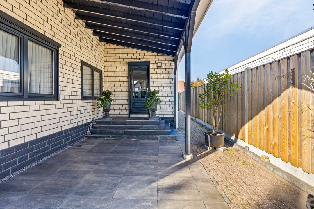 Foto 8 van Massenweg 106-B