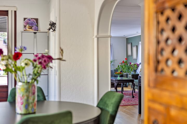 Foto 15 van Massenweg 106-B