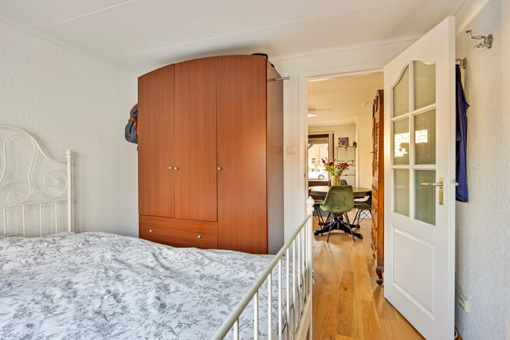 Foto 22 van Massenweg 106-B