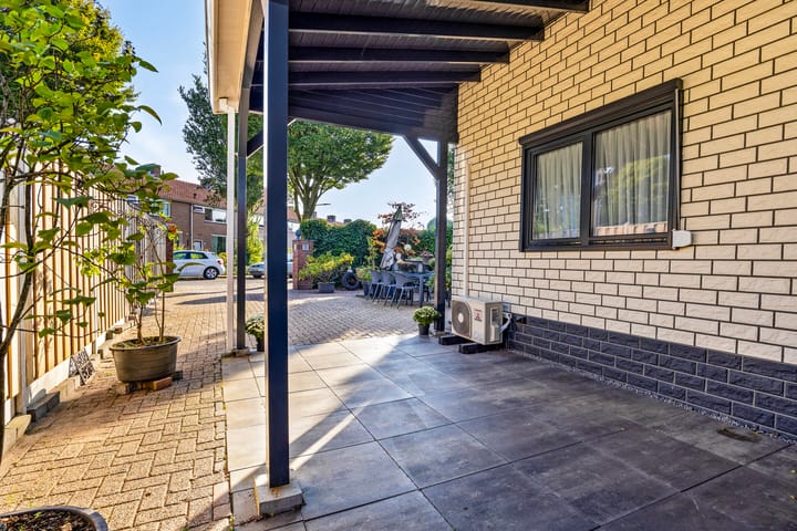 Foto 32 van Massenweg 106-B