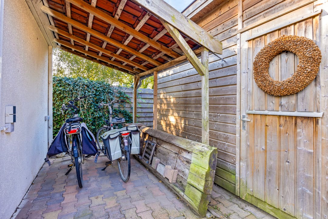 Foto 43 van Massenweg 106-B